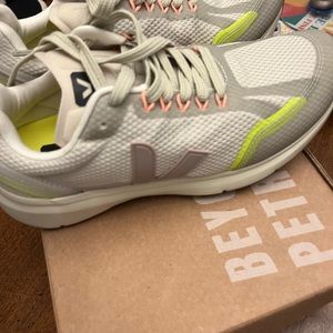 Veja condor running sneaker. New in box